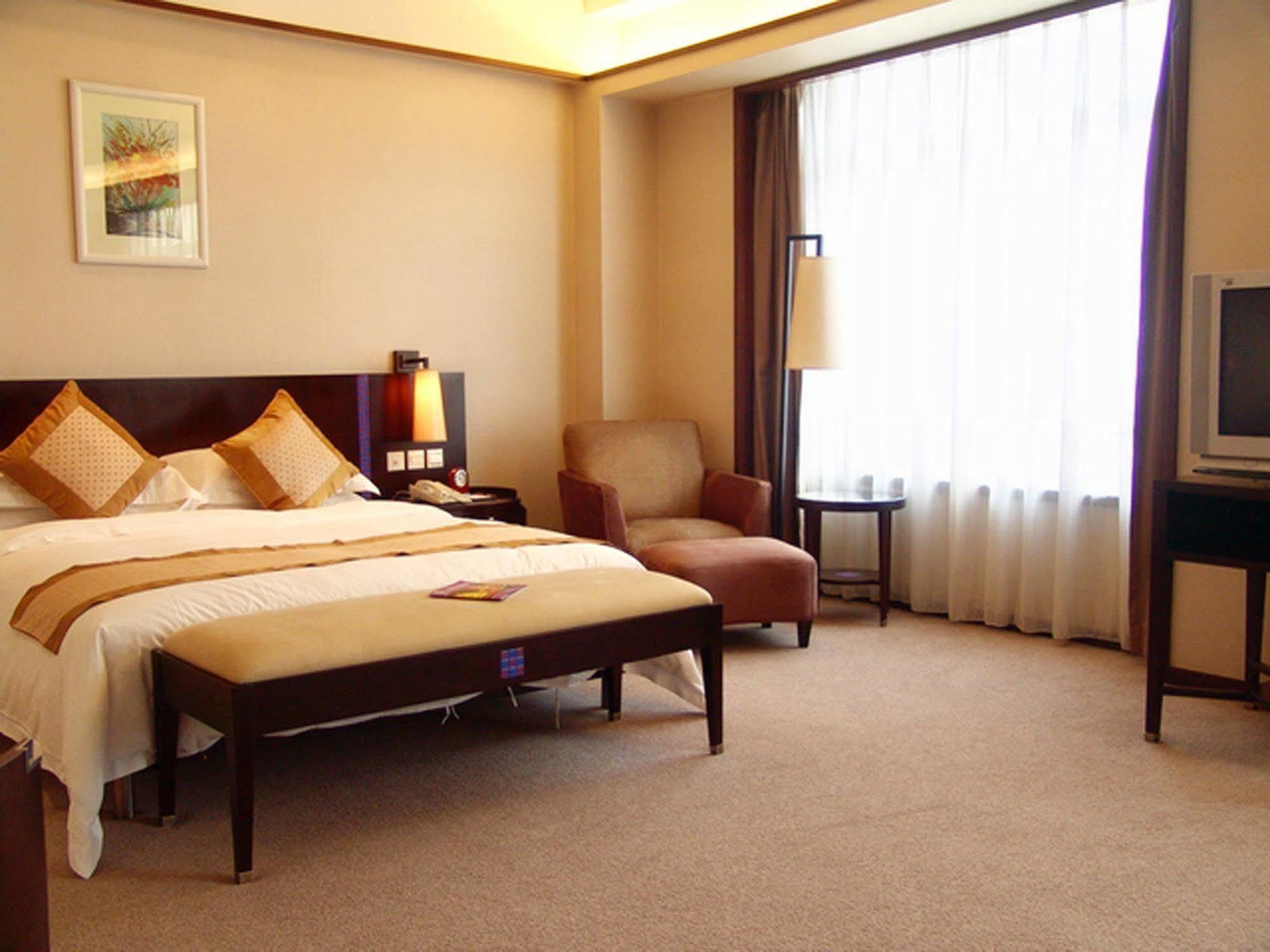 Dongguan Dongcheng International Hotel - Free Shuttle Buses For Executive Room Guests During Canton Fair Extérieur photo